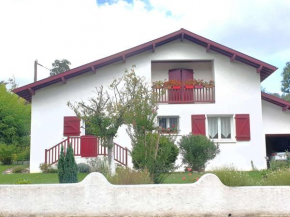Maison de caractère à Briscous: 4 chambres, jardin, proche Bayonne et plages, idéal famille et randonnées - FR-1-3-603